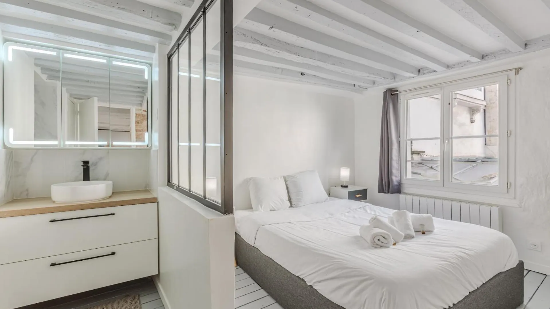 Apartment Cosy 3P Quartier Republique Paris